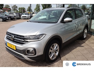 Volkswagen T-Cross 1.0 TSI Style 110PK | Achteruitrijcamera | Keyless entry/start | Voorstoelen verwarmd