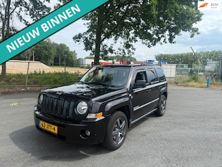Jeep Patriot 2.4 Limited Liberty NETTE AUTO RIJDT EN SCHAKELT GOED