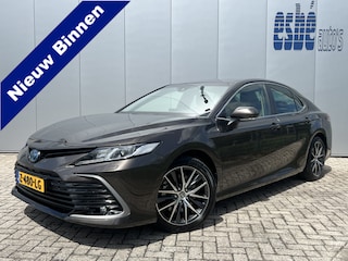 Toyota Camry 2.5 Hybrid Dynamic Navigatie Camera 18 Inch Velgen Carplay Elek Stoel Acc Dab Parkeersensoren V+A NL Auto
