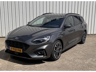 Ford Focus 1.0 EcoBoost Hybrid ST Line Camera / 18 inch / Navi / trekhaak / Dynamisch knipperlicht