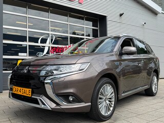 Mitsubishi Outlander 2.4 PHEV Intense+ Automaat / Apple CarPlay I Navigatie I Airco I Comfort pakket I Dealer onderhouden