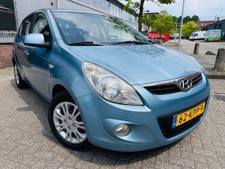 Hyundai i20 1.4i Dynamic Version 5 deurs Airco