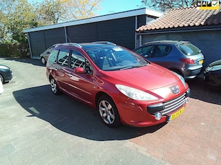 Peugeot 307 SW 2.0-16V Premium Zeer lux,s Airco trekhaak panaramadak