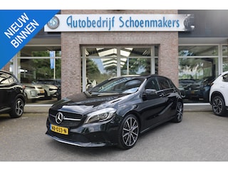 Mercedes-Benz A-klasse 180 Lease Edition Plus PANO STOELVERW. HALF-LEER CAMERA NL-AUTO ZWARTE-HEMEL NAVI CRUISE CLIMA KEYLESS-START 2XPDC 18''LMV