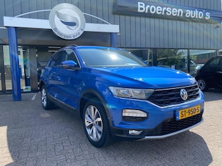 Volkswagen T-Roc 1.0 TSI Style | 115PK | Navigatie | Cruise Control | Park Assist