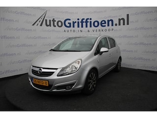 Opel Corsa 1.2-16V '111' Edition 5-deurs met fietsendrager