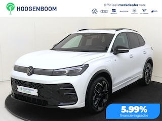 Volkswagen Tiguan 1.5 eHybrid R-Line Edition | SoH 100% | Panoramadak | Trekhaak | Lederen bekleding ‘Varenna’ | 360 camera | Black style | Harman/kardon | Adaptieve demping |