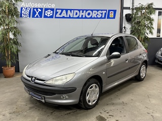 Peugeot 206 1.4 Gentry //Autom. // Werkende Airco!!!