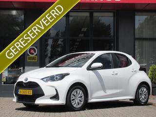 Toyota Yaris 1.5 Hybrid 115 Active | Clima-Airco | Apple Carplay | Parkeercamera | Incl. BOVAG Garantie | Trekhaak | DAB+ |