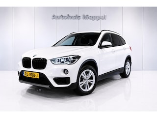 BMW X1 sDrive20i Pano*LED+*NaviPro*Head-Up*Trekhaak*PDC