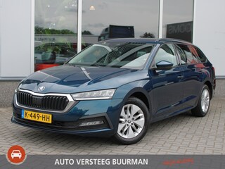 Skoda Octavia Combi 1.0 TSI Ambition Multimediasysteem, Uitklapbare trekhaak, Cruise control, Climate control, Stoelverwarming, Virtueel dashboard