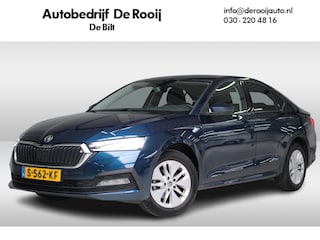 Skoda Octavia 1.0 e-TSI Business Edition Navigatie | Lichtmetalen velgen | El. achterklep | Cruise Control