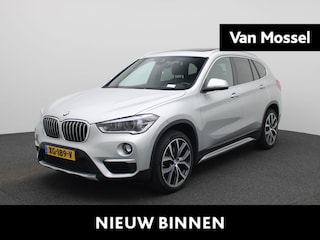 BMW X1 sDrive20i Orange Edition II | Automaat | Apple Carplay / Android Auto | Panoramadak | Harman/Kardon | Stoelverwarming | Trekhaak |