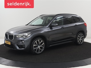 BMW X1 xDrive20i Sport Line | Stoelverwarming | Head-Up | Trekhaak | Camera | Navigatie Plus | Park Assist | Sportstoelen | Full LED | Climate control | Bluetooth | Cruise control | 19 inch lichtmetalen velgen