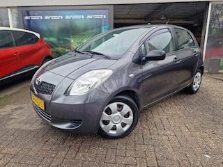 Toyota Yaris 1.3 VVTi Sol | 3E EIGENAAR | 12MND GARANTIE | NW APK | AIRCO |