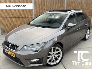 Seat Leon ST 1.4 TSI ACT FR Dynamic Automaat | Panoramadak | LED verlichting | Half leer/alcantara | DCC | Achteruitrijcamera | Climate control | Adaptieve cruise control | Seat Sound | Parkeersensoren voor en achter