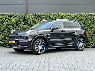 Lynk & Co 01 1.5 PHEV, PANORAMADAK, MEMORY, KEYLESS, DODEHOEK, 360 CAMERA, NAVIGATIE, CRUISE CONTROL, CLIMATE CONTROL, STOELVERWARMING, LICHTMETAAL 20"