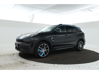 Lynk & Co 01 1.5 360 Graden, Navigatie, Climate, Full black