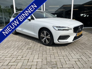 Volvo V60 2.0 B3 Core Carplay / Led / ACC / Clima
