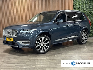 Volvo XC90 T8 AWD Recharge Inscription Long Range | Trekhaak | 360° Camera | Harman Kardon | 455pk | Adaptieve Cruise Control | Stoel en Stuurwielverwarming | Full LED Meesturende koplampen | Pilot Assist | BLIS Dode Hoek Detectie | Elektrische voorstoelen geheugen | Lederen bekleding | Zitting verlenging voorstoelen | Lederen dashboard | 20 Inch | Keyless Drive | Parkeersensoren voor+achter | Privacy Glass | Elektrisch bedienbare achterklep | 7-Persoons | 4-Zone Climate Control | Geïntegreerde zongordijnen achterportieren | Verlichte instaplijsten | Draadloos telefoon opladen | Alarm Klasse III | DAB Radio | Apple Carplay/Android Auto | Volvo On Call met mobiele App functie | Denim Blue Metallic |