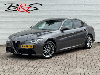 Alfa Romeo Giulia 2.0T Sprint Leder elektrisch+verwarmd Stuurverw Camera Carplay