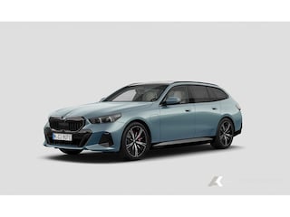 BMW 550e xDrive Touring M Sport Pro | Panorama | Stoelventilatie | Bowers & Wilkins | Driving Ass. Prof. | 4-Wielbesturing | 360 Camera | 20' Inch |