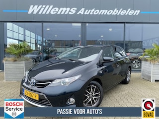 Toyota Auris 1.8 Hybrid Executive Navigatie, Climate Control & Camera