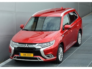 Mitsubishi Outlander PHEV 2.4 INSTYLE 4WD | PLUG IN HYBRID | V2H | SOH % | LEER | LDW | CRUISE | CLIMATE | PDC | CAMERA | ELEKTR. ACHTERKLEP | FABRIEKSGARANTIE TOT 04-03-2027* | ALL IN RIJKLAARPRIJS