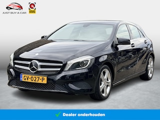 Mercedes-Benz A-klasse 180 Ambition Trekhaak / Cruise Control / Parkeer-Pakket / 17'' Lichtmetalen / Navigatie /