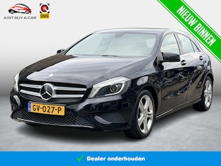 Mercedes-Benz A-klasse 180 Ambition Trekhaak / Cruise Control / Parkeer-Pakket / 17'' Lichtmetalen / Navigatie /