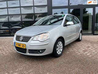 Volkswagen Polo 1.4-16V Sportline, Airco, Nwe APK