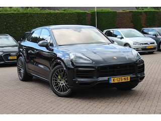 Porsche Cayenne 3.0 E-Hybrid / Trekhaak / Panoramadak / 360Camera / Head-up / Burmester / Softclose / Keyless / 21'' / Luchtvering / Nachtzicht / Carbon intr. / Sportdesign+Chrono / Stoelventilatie+Verwarming / Dodehoek
