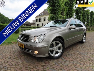 Mercedes-Benz Combi 200 K. Avantgarde Automaat Leer/Stof Ecc Cruisecontrol Navigatie Pdc LM Velgen ***Dealer Onderhouden***