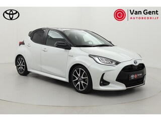 Toyota Yaris 1.5 Hybrid Executive | Trekhaak | Dodehoek detectie | Navigatie | Head-up display | Stoelverwarming | JBL | Parkeersensoren voor/achter | Apple Carplay / Android Auto | 17 inch