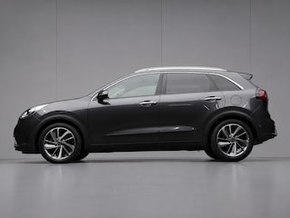 Kia Niro 1.6 GDi Style Edition Sport (APPLE CARPLAY,NAVI,CAMERA,STOEL/STUUR VERWARMING,LED,GETINT,SPORTSTOELEN,LM VELGEN)