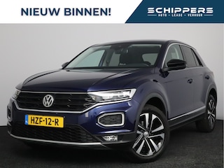 Volkswagen T-Roc 1.5 TSI Sport | Trekhaak afneembaar | Stuurwielverwarming | All-season banden | Navigatie |