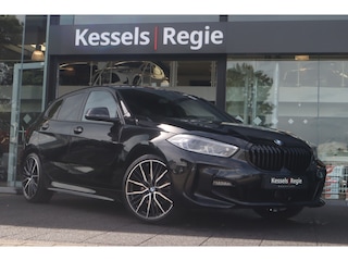 BMW 118i M-sport Pano | M-Seats | H&K | HuD | Memory | ACC | Keyless | 19” | Ambient | Camera