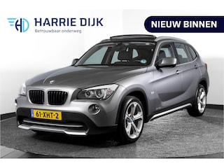 BMW X1 sDrive20i 184 PK - Automaat Orig. NL | Luxery-Line | S/K Panodak | Trekhaak | Cruise | PDC | NAV | Auto.Airco | LM 18" |