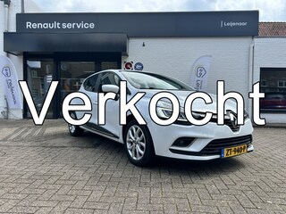 Renault Clio 0.9 TCe Intens | DAB RADIO | AFNEEMBARE TREKHAAK | NAVIGATIE | BLUETOOTH