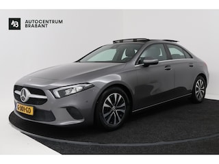 Mercedes-Benz A-klasse 200 Business Solution (PANORAMADAK, STOELVERWARMING, CAMERA, CRUISE CONTROL, PARKEERSENSOREN)