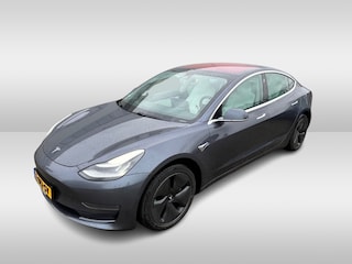 Tesla Model 3 Long Range AWD 75 kWh / Autopilot / Panoramadak / Camera / Premium Audio / 19'' / Leder / Stoel+Stuurverwarming / ACC