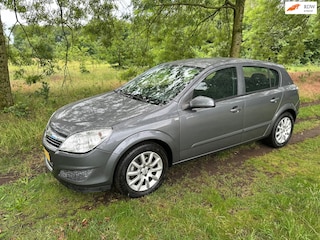 Opel Astra 1.6 Business APK 04-01-2027