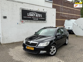 Skoda Octavia Combi 1.2 TSI Elegance Business Line - DSG - RIJDT & SCHAKELT GOED!