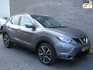 Nissan Qashqai 1.2 Premier Edition - Panoramadak - Trekhaak -