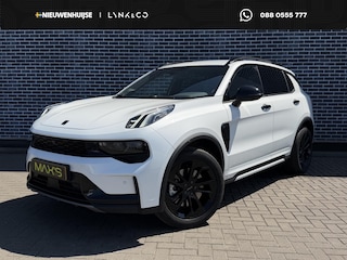 Lynk & Co 01 Plug-in Hybrid 1.5 Core Black Edition | Elegante en stoere SUV met 1.800 kg trekvermogen | Nieuw model | LM velgen 19 inch | Adaptive Cruise Control | Premium Audio Systeem | Apple Carplay/Android Auto | Stoelverwarming | Achteruitrijcamera | Keyless Entry