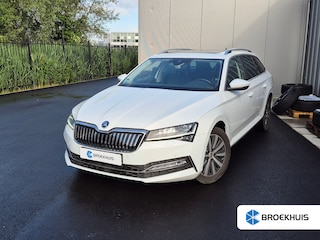 Skoda Superb Combi 1.4 TSI iV Business Edition Plus | Glazen panorama-dak | Rondomzicht camera | Trekhaak uitklapbaar | Cruise control adaptief | Keyless | Stoel/stuurverwarming | Dodehoek detectie | Navigatie | Apple carplay Android auto | Matrix lampen | DAB | 17"LMV