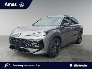 Volkswagen T-Roc 1.5 eTSI 150pk DSG R-Line First Edition | Trekhaak, wegklapbaar | Elektrische achterklep | Black Style
