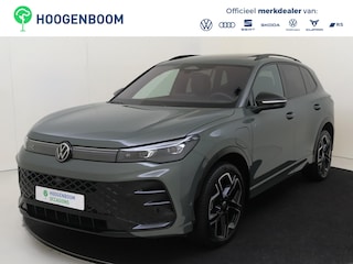 Volkswagen Tiguan 1.5 eHybrid R-Line Edition | SoH 100% | Panoramadak | Harman/kardon | Lederen bekleding ‘Varenna’ | Head-up display | Trekhaak | Adaptieve demping | Black style | 360 camera | Stoelventilatie voor |