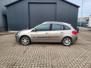 Renault Clio Estate 1.2 TCE Sélection Business Sport