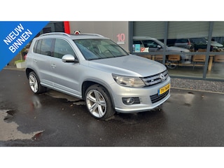 Volkswagen Tiguan 1.4 TSI R-Line Edition 77DKM, PANO, TREKHAAK